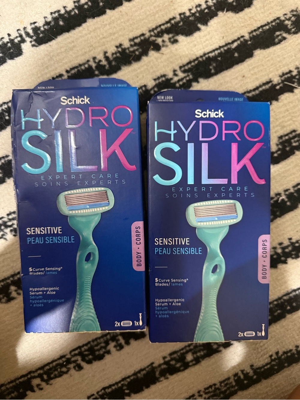 Schick Hydro Silk Sensitive Body Razor - Teal